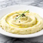creamy garlic mashed potatoes - featured image
